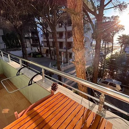Seaview Pinea アパート